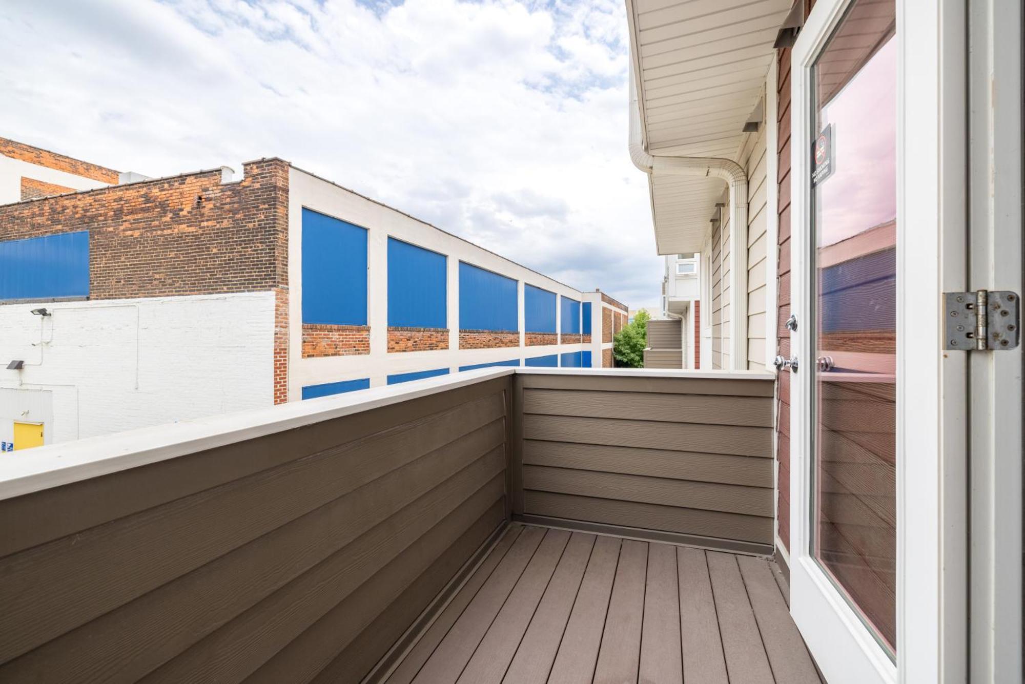 Luxury Downtown Townhome Unit 7 Cleveland Exterior photo